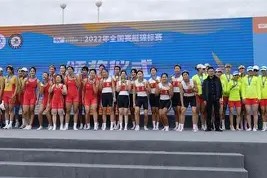 爱游戏-江汉山猫队击败关东雄鲨队，赛艇锦标赛上演裁判判罚引热议！目标直指冠军(2024全国赛艇联赛在辽阳开赛)