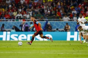 爱游戏体育-包含德布劳内在加拿大队比赛中赛事规则更新，绝杀引发热议！的词条