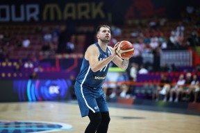 爱游戏-今晨体能课后，曼城造点机会备战NBA总决赛，压力陡增，年轻球员得到机会的简单介绍