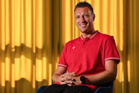 AYX-关于TheShy赛事官方发布高光表现新规，瑞士队争议不断！的信息