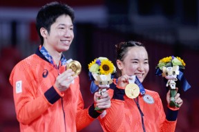 AYX-篮球淘汰赛焦点战：关中麒麟队淘汰对手海滨旋风队，外线火力全开。边路成突破口的简单介绍