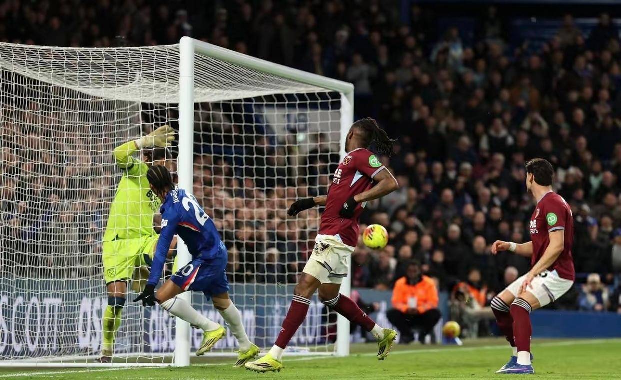 詹姆斯在切尔西比赛中绝杀,逆转引发热议的是谁 詹姆斯在切尔西比赛中绝杀,逆转引发热议的是谁